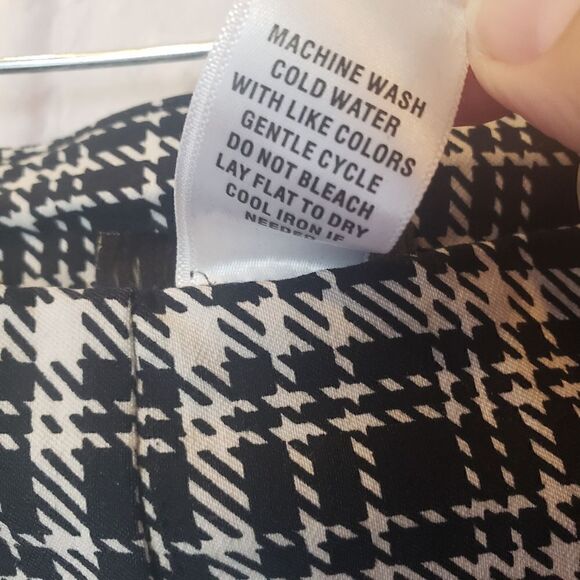 JOE B by JOE BENBASSET Pull-on Stretch Plaid Ankle Pants - Picture 5 of 6